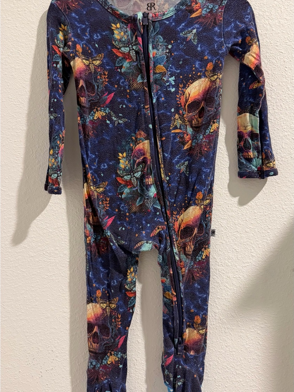 Bums and Roses Long-Sleeve One-Piece in Navy Skull Print - Size 12-18 months